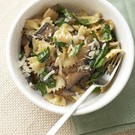 farfalle with mushrooms and spinach