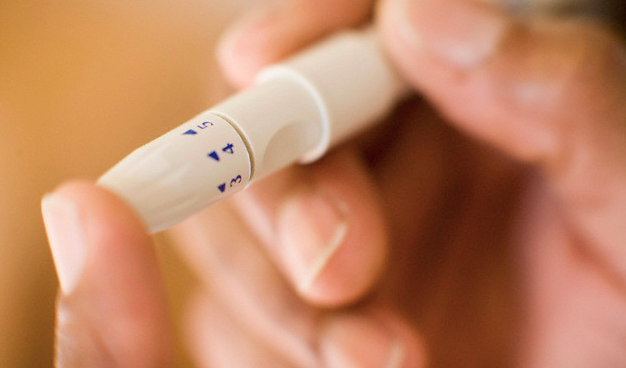 blood-glucose-test