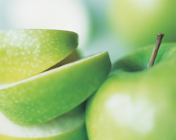 Slices of fresh green apple