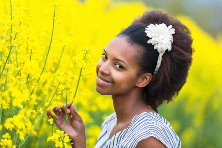 woman with natural hair