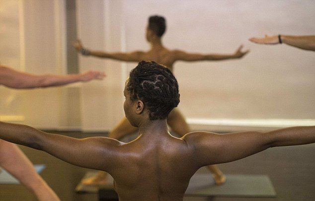 naked yoga