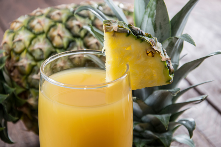 fresh pineapple juice