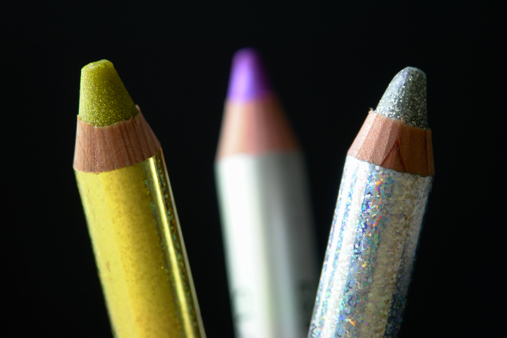 glitter eye liner