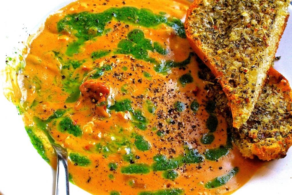 darius cook corn lobster chowder