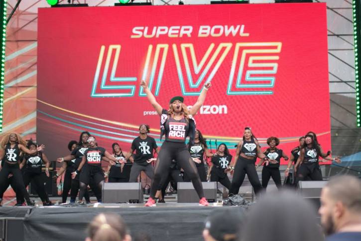 Feel Rich at Super Bowl