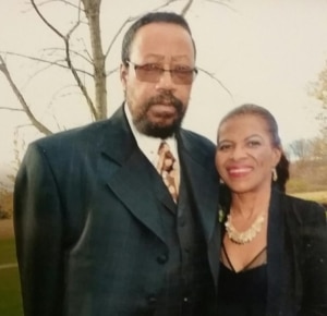 Wanda-Walton-with-husband-300x290