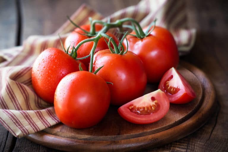 does eating tomatoes help prevent prostate cancer