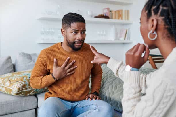 signs of a toxic romantic relationship