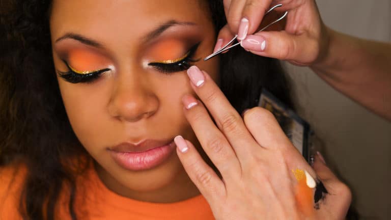 Eye lash
