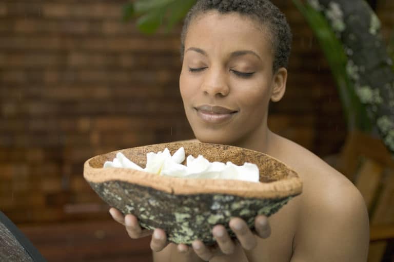 WHAT’S AROMATHERAPY ALL ABOUT? FIND OUT HERE!