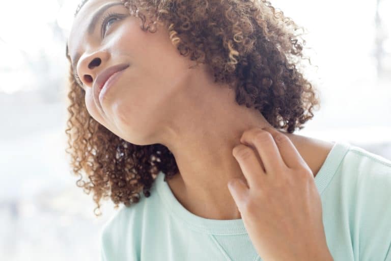 what causes itchy skin