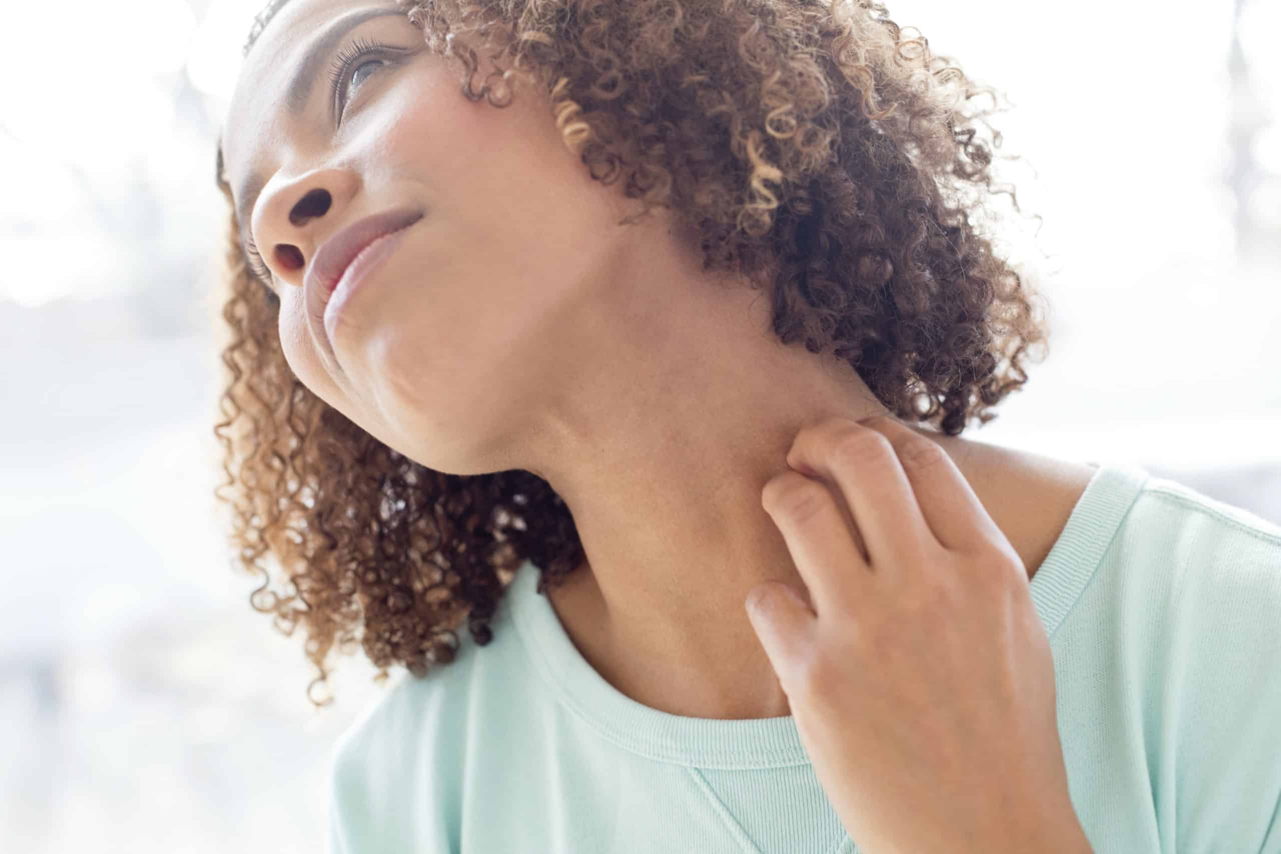 what causes itchy skin