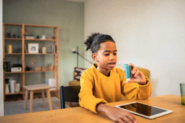 how to manage asthma in a child
