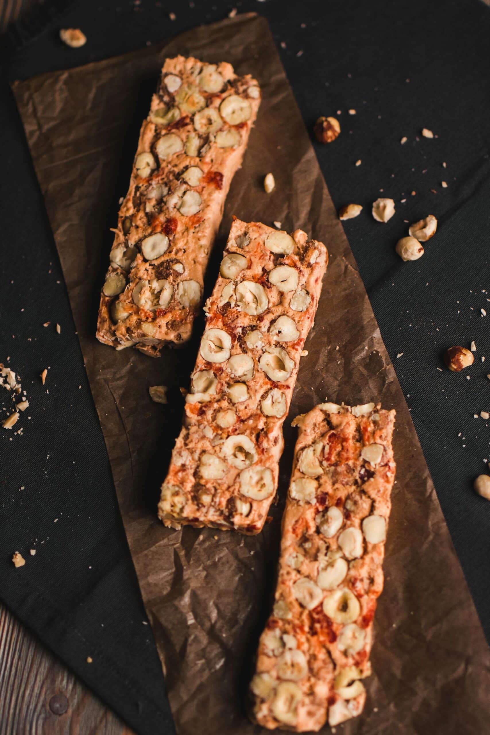 Protein bars Image
Original: Photo by Vladimir  Gladkov from Pexels: https://www.pexels.com/photo/muesli-bars-on-a-parchment-paper-6208145/
